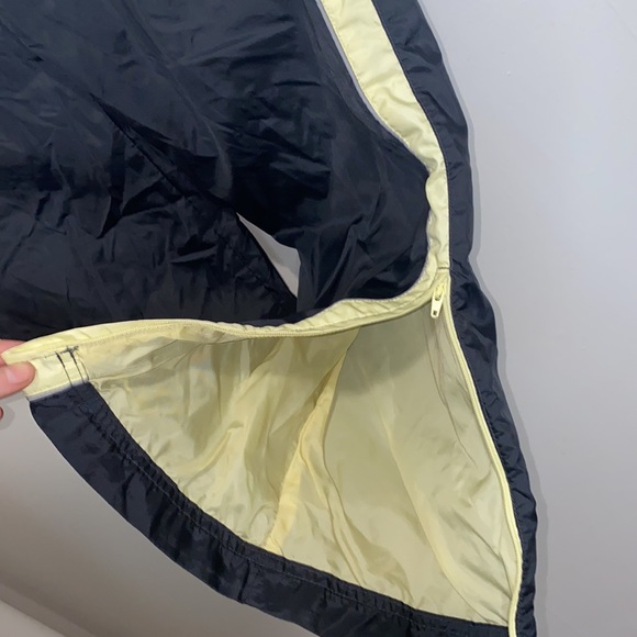 🍂Vintage like Adorable High waisted Nike sweats! - Picture 3 of 8